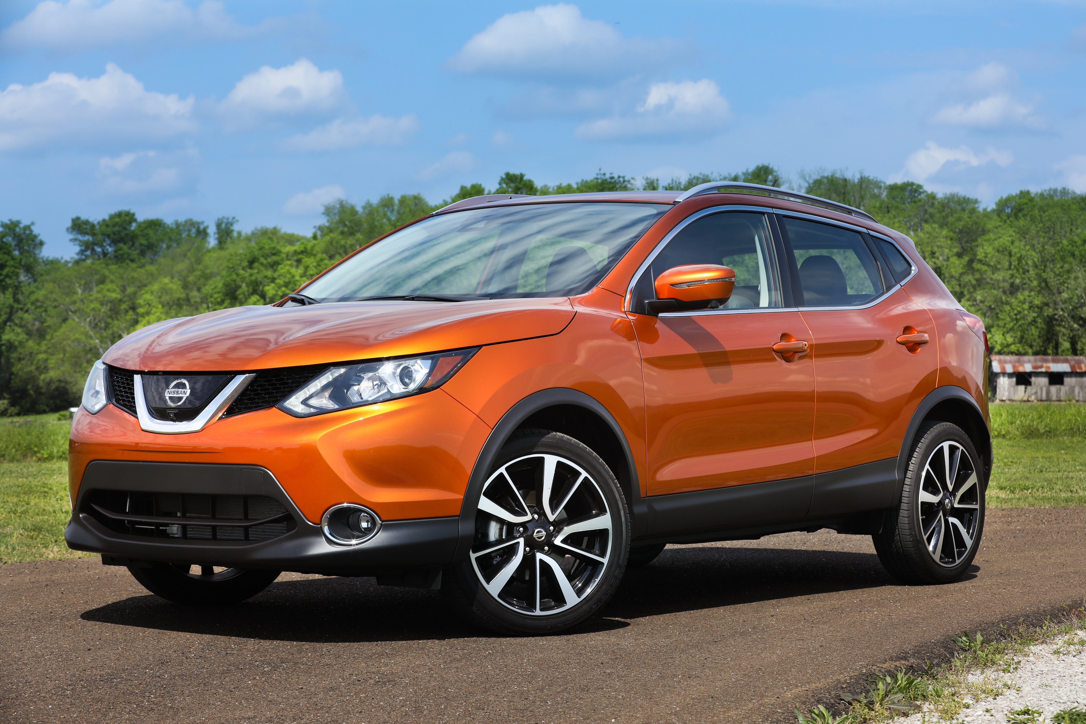 2017 Nissan Rogue Sport SL AWD Platinum: The Shrink-to-Fit Rogue