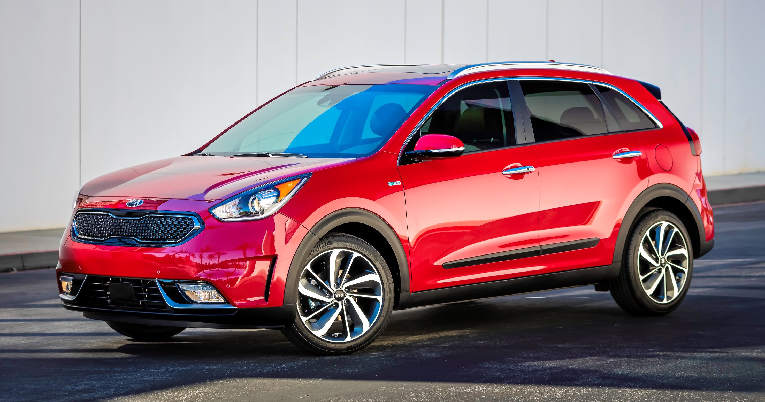 Kia Niro Hybrid - B-segment SUV debuts in Chicago